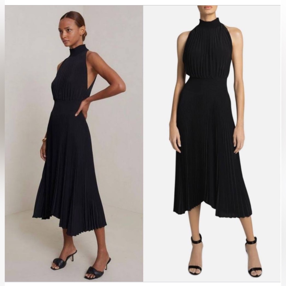 Vici Pleated Sleeveless Dress